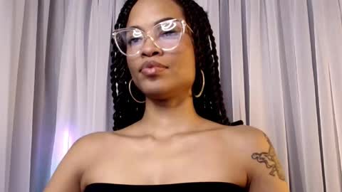 Snapshot of queendom_ing chatting on March 3, 2:07 am Sweet Goddess online show from March 3, 2:07 am