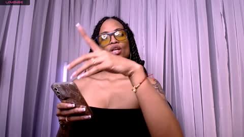 Snapshot of queendom_ing chatting on March 21, 3:00 am Sweet Goddess online show from March 21, 3:00 am