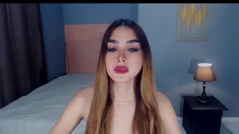 Snapshot of queenemeraldts chatting on September 18, 2:35 am queenemeraldts online show from September 18, 2:35 am