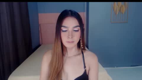 Snapshot of queenemeraldts chatting on October 30, 2:02 am queenemeraldts online show from October 30, 2:02 am