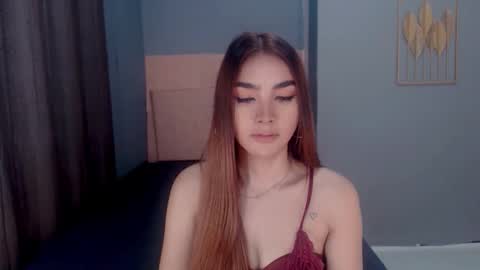 Snapshot of queenemeraldts chatting on December 15, 2:05 am queenemeraldts online show from December 15, 2:05 am