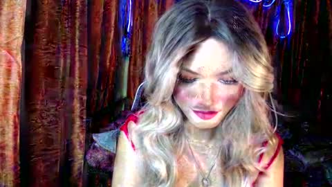 Snapshot of queenfcker1st chatting on July 31, 6:02 am Be my property Sabrina online show from July 31, 6:02 am