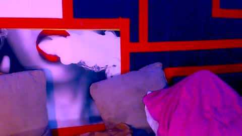 Snapshot of queenfox4u chatting on December 14, 4:52 pm LadyAlpa online show from December 14, 4:52 pm