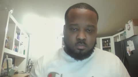 Snapshot of queenking55 chatting on December 2, 7:03 am Queen N King Fun Night online show from December 2, 7:03 am