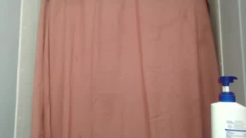 Snapshot of queenking55 chatting on March 22, 8:07 am Queen N King Fun Night online show from March 22, 8:07 am