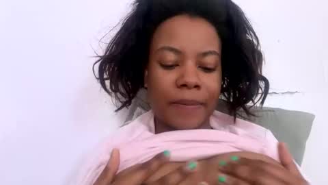 Snapshot of queenkourt chatting on November 10, 7:35 pm Kourtney online show from November 10, 7:35 pm