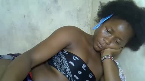 Snapshot of queenlena868103 chatting on November 26, 7:04 pm queenlena868103 online show from November 26, 7:04 pm