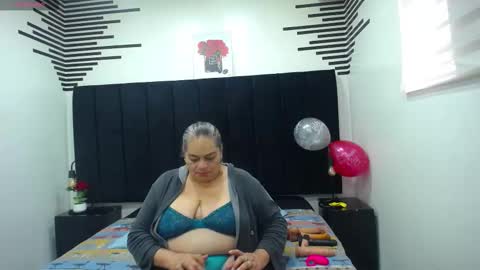 VickyBoobss online show from January 8, 8:00 pm