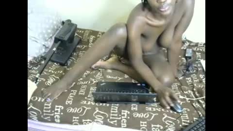 melly online show from February 18, 6:47 pm