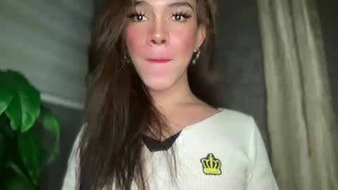 QUEEN online show from November 20, 1:33 pm