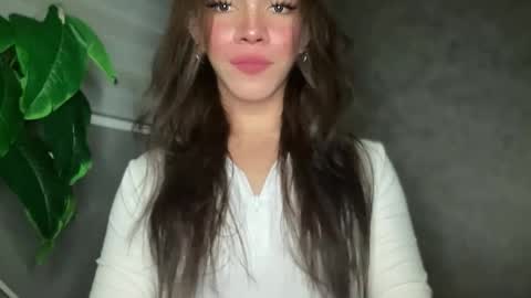 QUEEN online show from December 17, 1:11 am