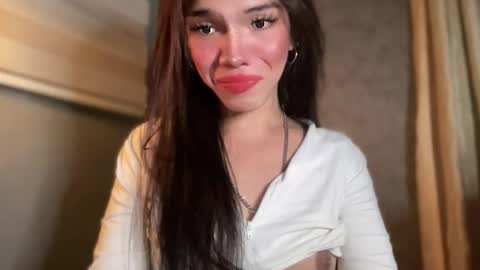 Snapshot of queenn_xxx chatting on May 6, 2:40 am QUEEN online show from May 6, 2:40 am