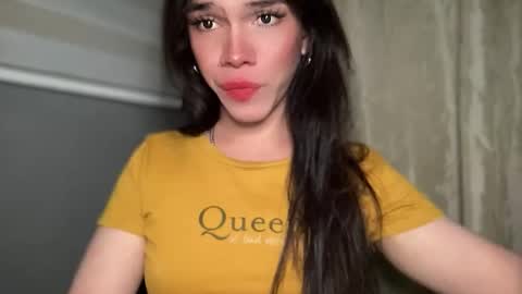 Snapshot of queenn_xxx chatting on May 31, 5:37 am QUEEN online show from May 31, 5:37 am