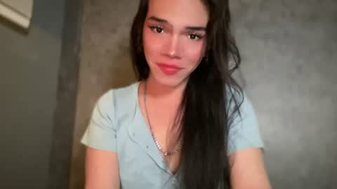 Snapshot of queenn_xxx chatting on June 20, 12:47 am QUEEN online show from June 20, 12:47 am