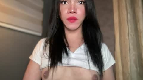 Snapshot of queenn_xxx chatting on June 23, 2:26 pm QUEEN online show from June 23, 2:26 pm