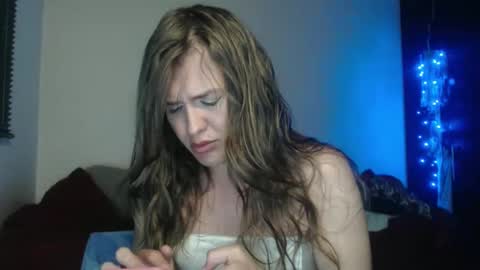 Snapshot of queennicky88 chatting on January 15, 6:33 am Nico online show from January 15, 6:33 am