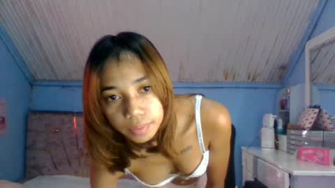 queennih online show from June 29, 8:42 am