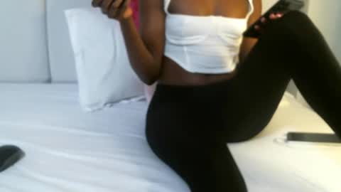 queenninaa online show from July 19, 5:27 pm