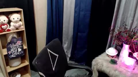 Mikka online show from December 2, 4:57 pm