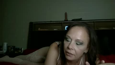 Snapshot of queenofmen33 chatting on June 13, 8:12 am queenofmen33 online show from June 13, 8:12 am