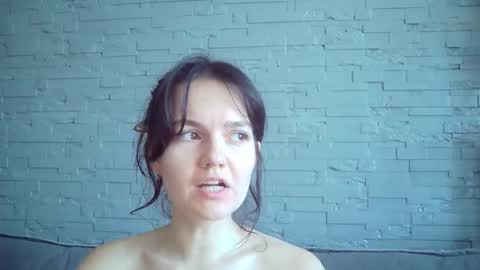 QueenOfModels online show from November 19, 10:26 am