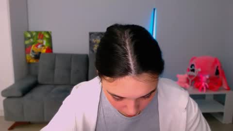 Snapshot of queenofthesense chatting on November 6, 5:14 pm Patricia online show from November 6, 5:14 pm