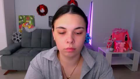 Snapshot of queenofthesense chatting on December 2, 10:09 am Patricia online show from December 2, 10:09 am