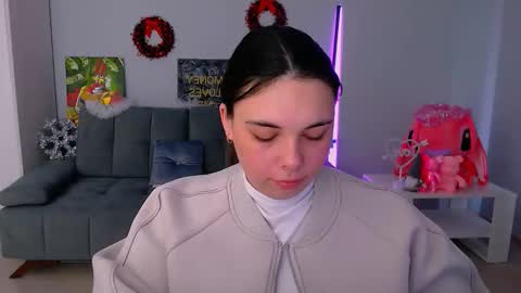 Snapshot of queenofthesense chatting on December 4, 8:56 am Patricia online show from December 4, 8:56 am