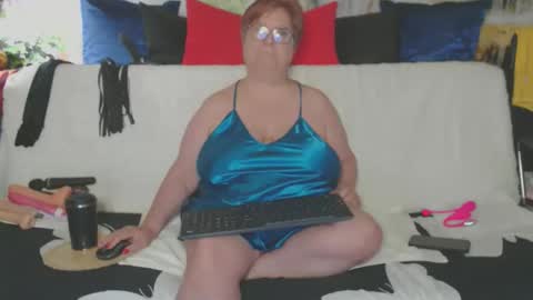 Snapshot of queenpammy chatting on May 9, 7:46 am QueenPammy online show from May 9, 7:46 am