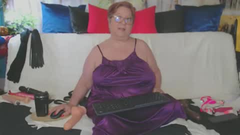 Snapshot of queenpammy chatting on May 11, 6:30 am QueenPammy online show from May 11, 6:30 am