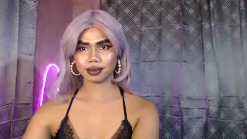 queenpinayebony_xx online show from April 25, 11:57 am