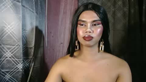 queenpinayebony_xx online show from May 14, 2:02 pm