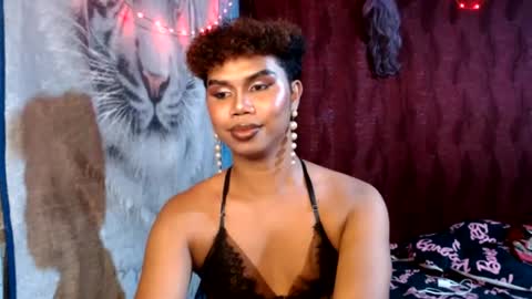 queenpinayebony_xx online show from June 21, 11:57 am