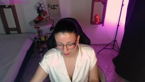 queenrose94 online show from March 30, 12:39 pm