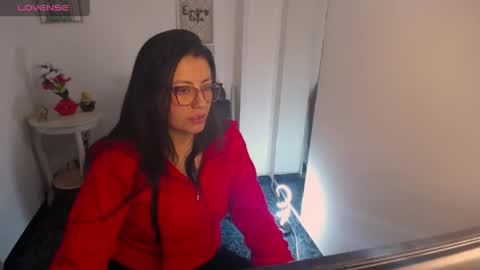 queenrose94 online show from May 13, 8:16 pm