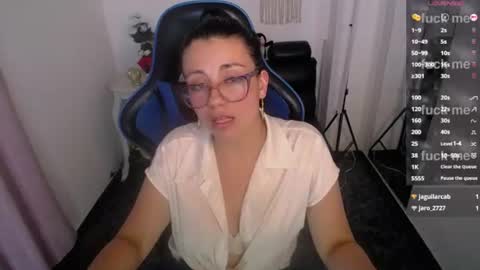 queenrose94 online show from June 11, 2:53 am