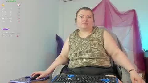Snapshot of queensami7 chatting on June 29, 2:18 am Samantha online show from June 29, 2:18 am