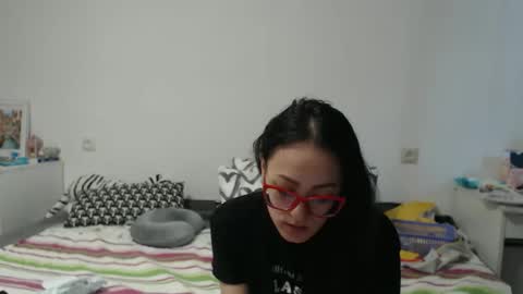 queensofiaqueen online show from April 5, 6:54 am