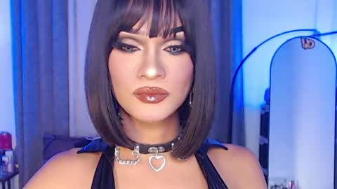 Snapshot of queenvalentinats chatting on December 24, 1:59 am ValentinaMoone online show from December 24, 1:59 am