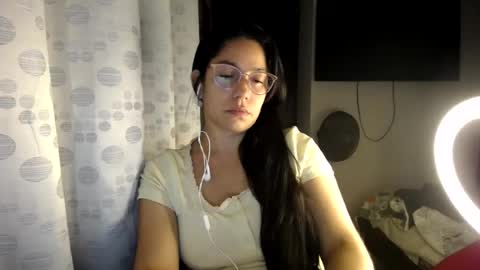 Snapshot of queenvictoria2023 chatting on June 19, 2:16 am Paola online show from June 19, 2:16 am