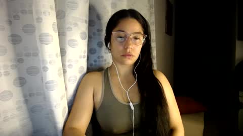 Snapshot of queenvictoria2023 chatting on June 28, 3:45 am Paola online show from June 28, 3:45 am