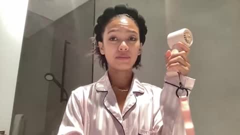 quelc538 online show from March 11, 7:03 am