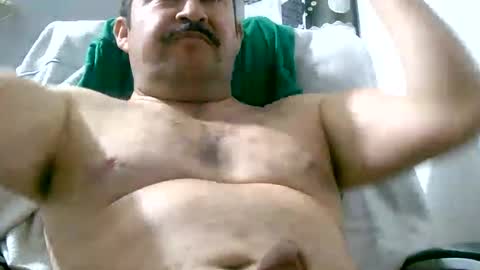 Snapshot of querubinrebelde chatting on December 6, 1:29 am Don Ramon online show from December 6, 1:29 am