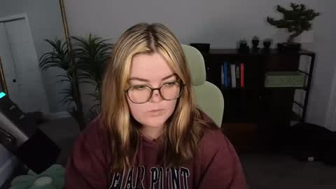 Snapshot of quervoqueen1 chatting on September 17, 2:57 am Bri online show from September 17, 2:57 am