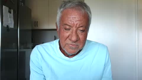 Snapshot of quest_one chatting on October 4, 11:47 pm Jim online show from October 4, 11:47 pm