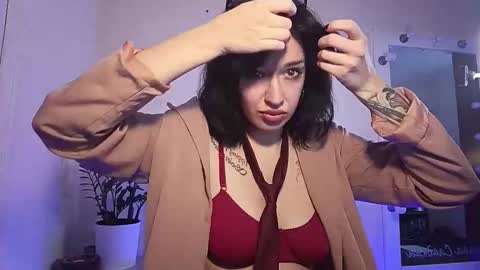 quiet_smile online show from November 28, 9:12 am