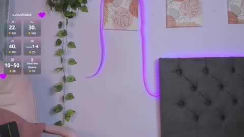    online show from February 19, 8:16 pm