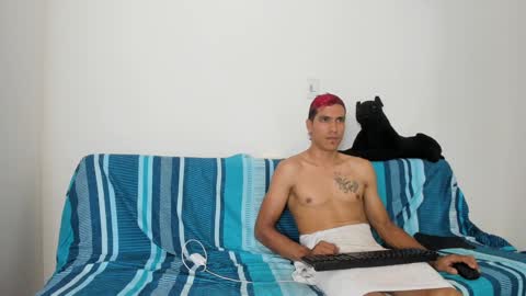 QuinnAndPuma online show from January 31, 3:52 am