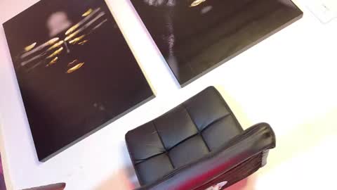 quuen_valery online show from July 4, 7:03 am