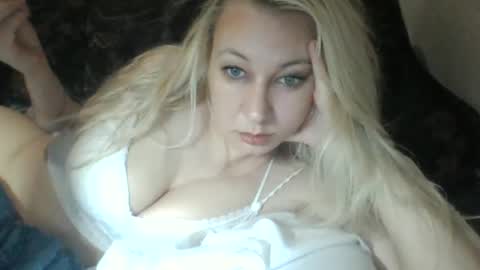 qwertyui online show from June 14, 10:34 pm